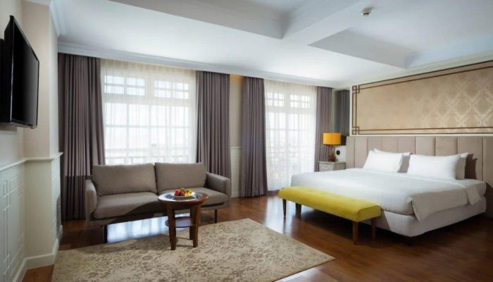 Hotel Budget Dekat Stasiun Jatinegara Mulai Rp 111 Ribu dengan Kolam Renang dan WiFi Terbaik